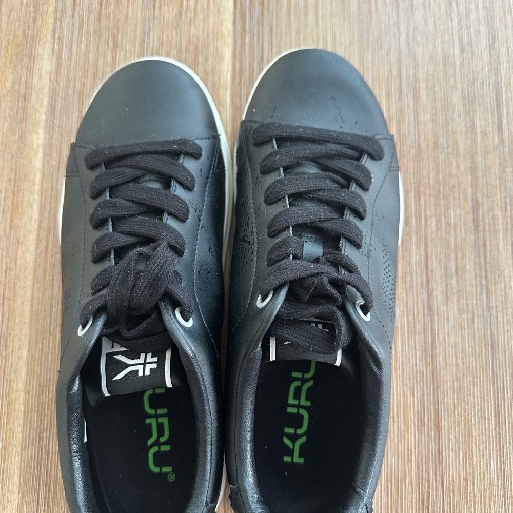 KURU Black Sneakers Sleek Minimalist Design